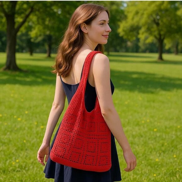 Chic Red Crochet Shoulder Bag - Picture 6 of 7